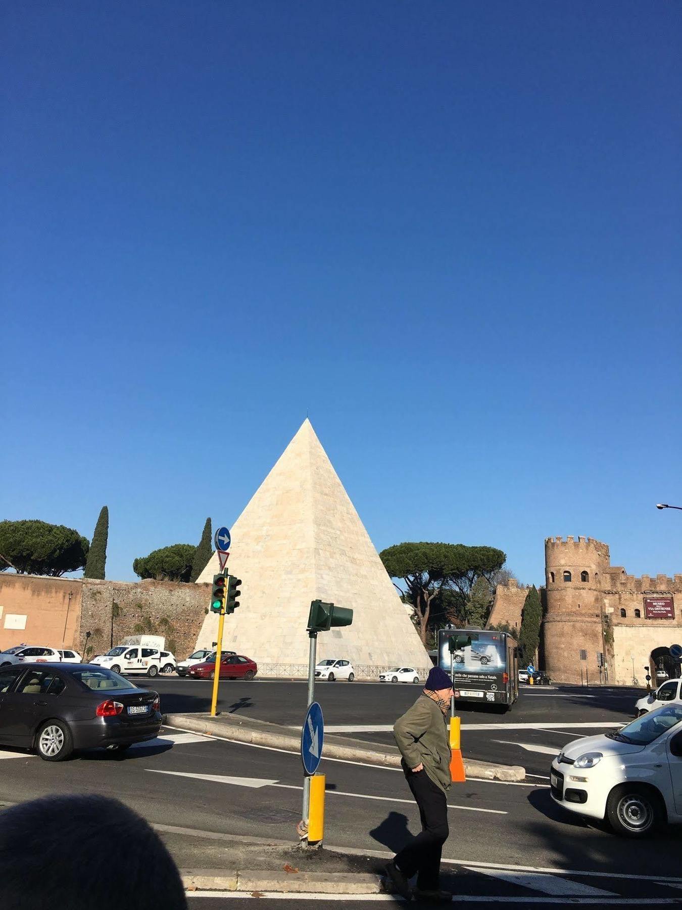 Damiani & Sister Guesthouse Rome Exterior photo